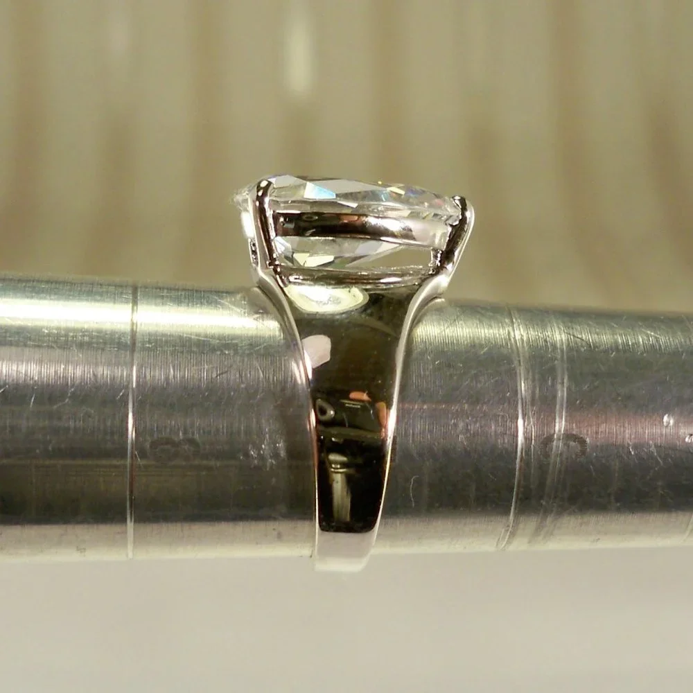NEW Tear Drop Cubic Zirconias Silver DESIGNER Ring